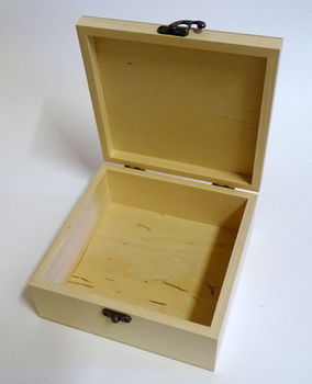 Деревянная коробка 7.5x18x18см 