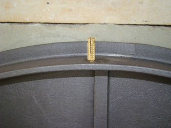 Ușa din fonta DW10 