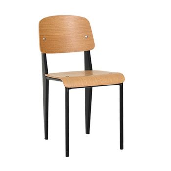 купить Стул с деревянным сиденьем и металлическими ножками, окрашенными в черный цвет. в Кишинёве 