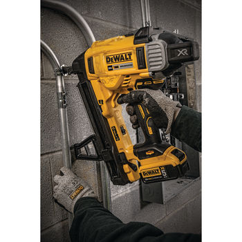 cumpără Pistol de batut cuie otel/beton DeWALT DCN890P2 în Chișinău 