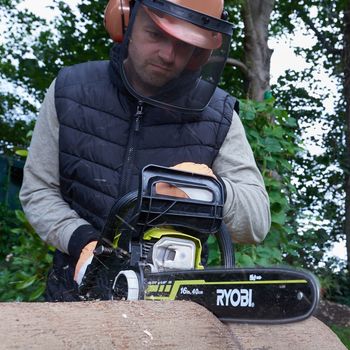 Бензиновая цепная пила  Ryobi RCS3840T 