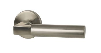 Дверная ручка на розетке Alaska никель сатин + накладка под цилиндр 