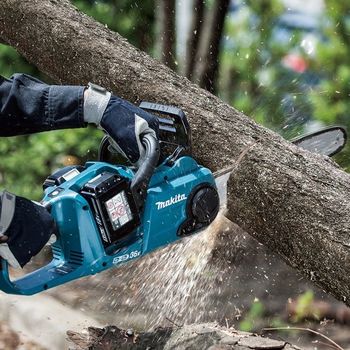 Цепная пила аккумуляторная Makita DUC353Z 