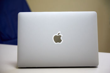 Apple MacBook Pro 13" (M2017) i5 2.3GHZ/8GB/256GB (B) 
