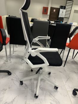 Офисное кресло 6768 сетка (белое) 