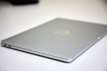 Apple MacBook Pro 13" (M2017) i5 2.3GHZ/8GB/256GB (C) 