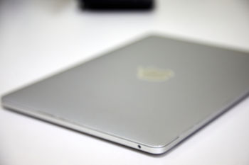 Apple MacBook Pro 13" (M2017) i5 2.3GHZ/8GB/256GB (B) 
