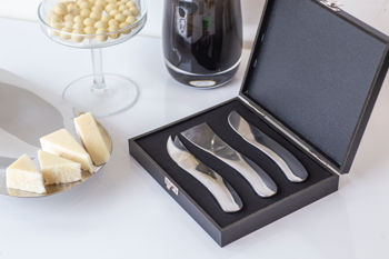 WINE AND CHEESE SET 