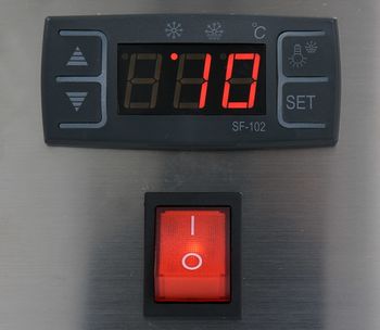 cumpără Vitrină frigorifică, temp. 0 + 12°C, 1750x390x370 mm, lumini LED în Chișinău 