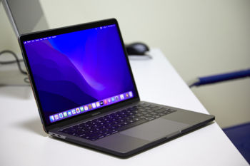 Apple MacBook Pro 13" A1708 (Mid 2017) i5 2.3GHZ/8GB/256GB (Grade C) 