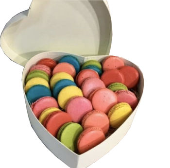 Inima cu macarons 