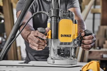 купить Фрезер двуручный DeWALT DWE625 в Кишинёве 