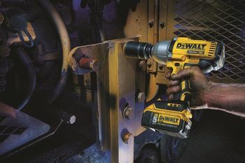 MAȘINĂ DE ÎNȘURUBAT CU IMPACT DEWALT DCF899HP2 