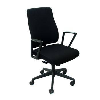 купить Офисный стул с черной спинкой и черным сиденьем в Кишинёве 