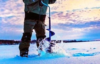 Burghiu manual pentru pescuitul de iarnă 