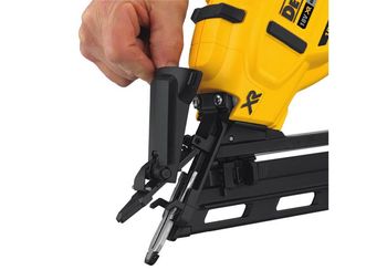 купить Пистолет гвоздезабивной аккумуляторный DeWALT DCN650N в Кишинёве 