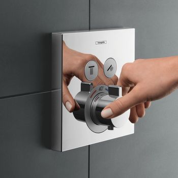 Sistem de duș cu montarea ascunsa hansgrohe Raindance Select E, cu termostat ShowerSelect 