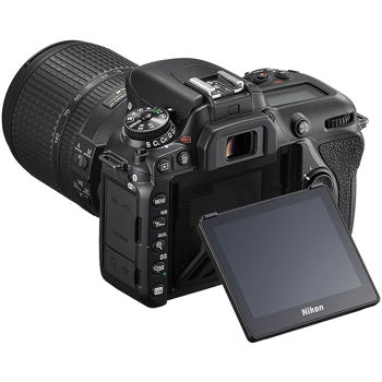 Aparat Foto DSLR Nikon D7500 kit 18-140VR, 20.9MPx DX-Format CMOS Sensor; EXPEED 5; 4K UHD Video Recording at 30 fps; 3.2" 922k-Dot Tilting Touchscreen LCD; Multi-CAM 3500FX II  51-Point AF System w 15 cross-type; Native ISO 51200, Extend to ISO 1640000, VBA510K002