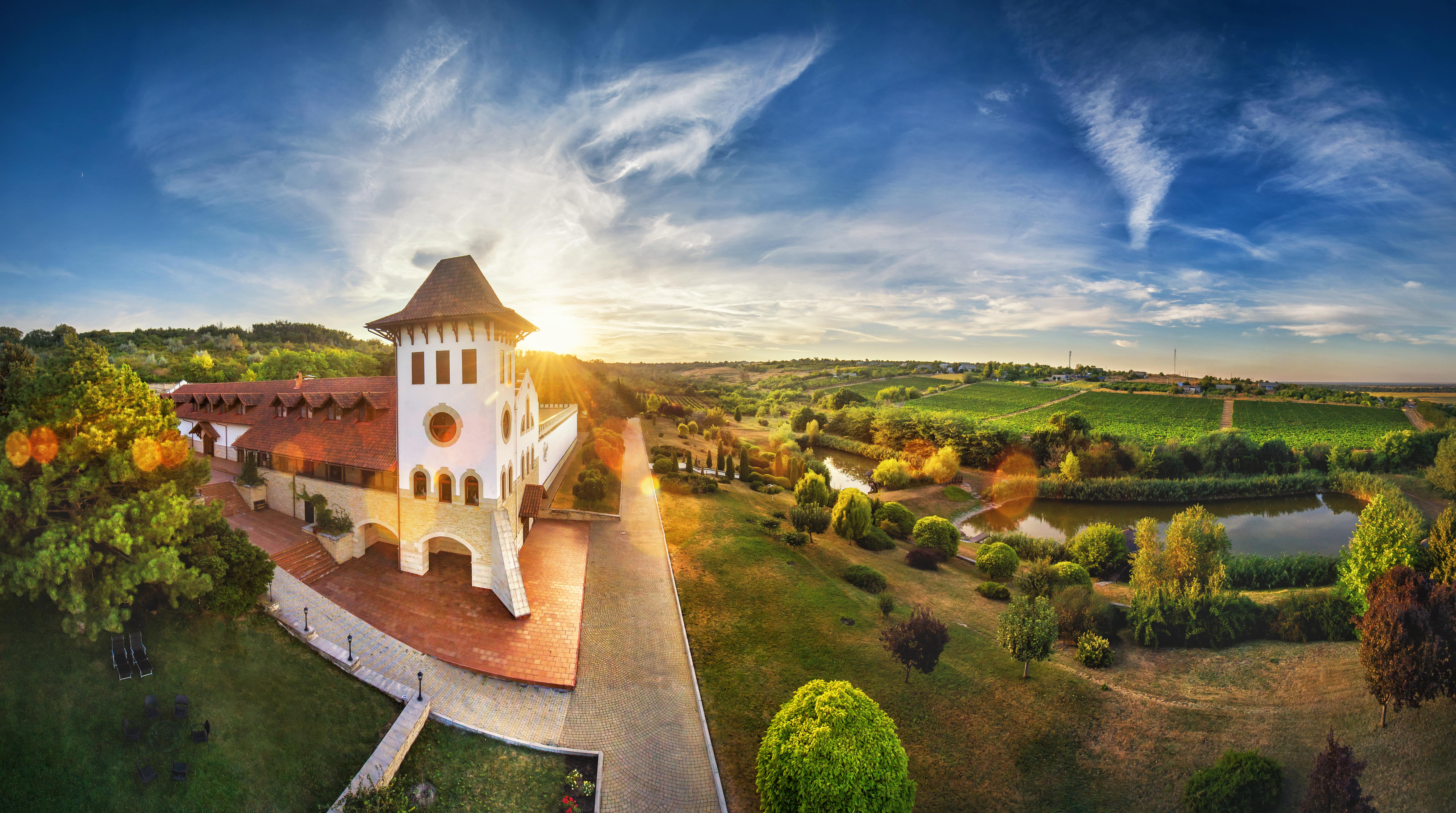 Молдавия статус. Chateau Purcari. Пуркары Молдова. Винодельня Пуркарь Молдова. Пуркары Винзавод.