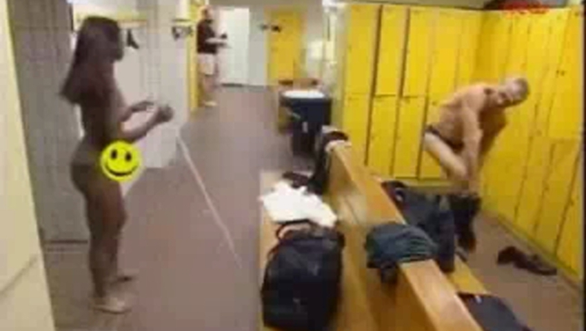 приколы в раздевалке - 12