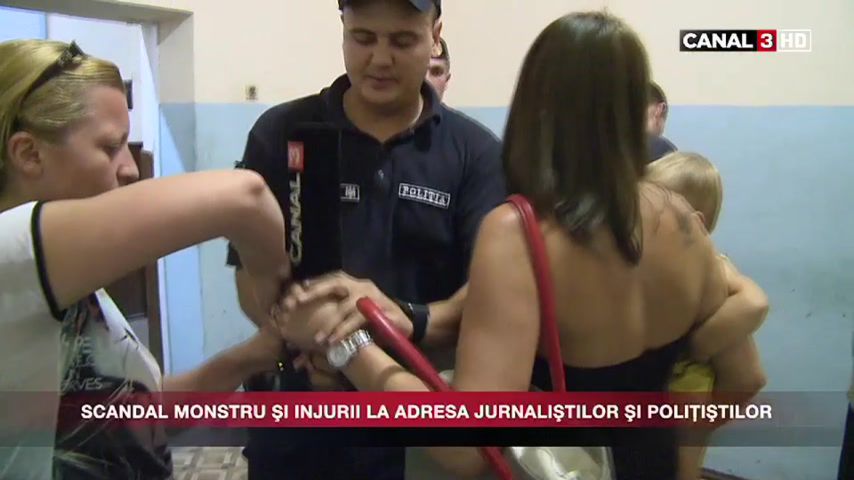 telka-v-politseyskom-uchastke-porno-massovoe-foto