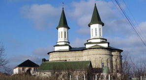 Tensiuni la Mănăstirea din Durlești: Starețul, internat la spital după un conflict