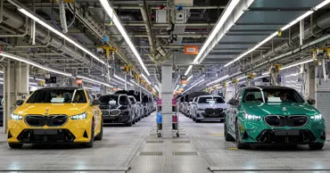 BMW investește 2 miliarde de euro în uzinele germane pe fondul reducerilor de personal la Volkswagen și Mercedes