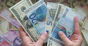 Полиция Англии нашла "подбрасывателя" денег в местном селе.