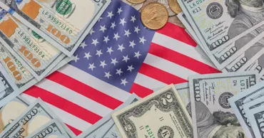Медианная зарплата в 500 крупнейших компаниях США составила $7478 в месяц