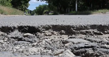 Șoferii din Căușeni se plâng de starea proastă a drumurilor: Plătim taxe, dar nu vedem rezultate