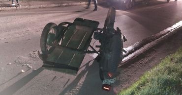 В Новоаненском районе произошло ДТП: мотоциклист получил травмы.