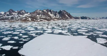 Arctica a încetat să acumuleze gheață iarna