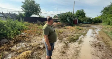 Trei gospodării din Zaim, invadate de șuvoaie după ploaia din timpul nopții