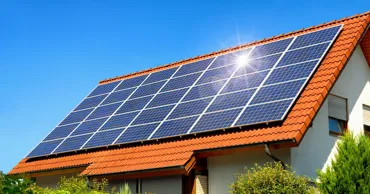 Европейцы массово устанавливают солнечные панели на крышах