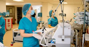 Numărul asistentelor medicale în Moldova a scăzut de la 30.000 la 18.900 într-un an