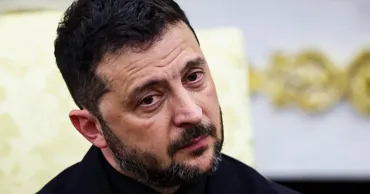 Зеленский: Украина не собирается уступать свою территорию России