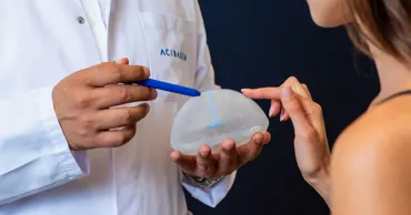 Acibadem: Augmentarea sânilor în cel mai mare grup medical din Turcia Ⓟ