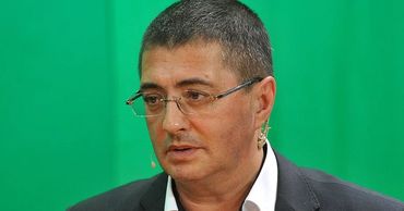 Доктор Александр Мясников.