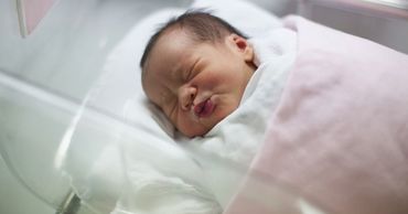 Документы на пособие по родам можно представить в течение двух дней.
