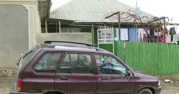 В Оргееве над девятилетней девочкой издеваются мать и дедушка.