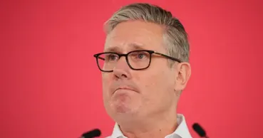Prim-ministrul Marii Britanii, Keir Starmer, și-a anunțat demisia
