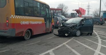 Обстоятельства ДТП выясняются.