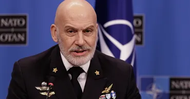Топ-генерал: НАТО готов к возможному нападению России под "чужим флагом"