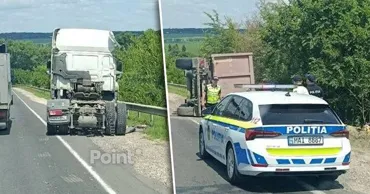В Оргеевском районе фура перевернулась на трассе