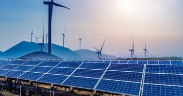 Capacitățile de energie regenerabilă au crescut de aproape 13 ori în cinci ani