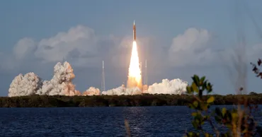 Blue Origin создала аппарат по выделению кислорода из лунного грунта