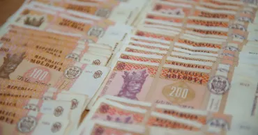 Пенсии и социальные пособия будут перечислены на карты 3 июля