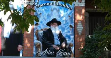 Comunitatea romă își ia rămas-bun de la Artur Cerari. Imagini de la priveghi