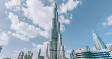 Explozii zguduie Dubaiul: Oameni de pe Burj Khalifa sunt evacuați