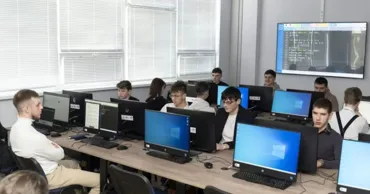 De la memorare la gândire logică. Cum ar trebui predată informatica în școli